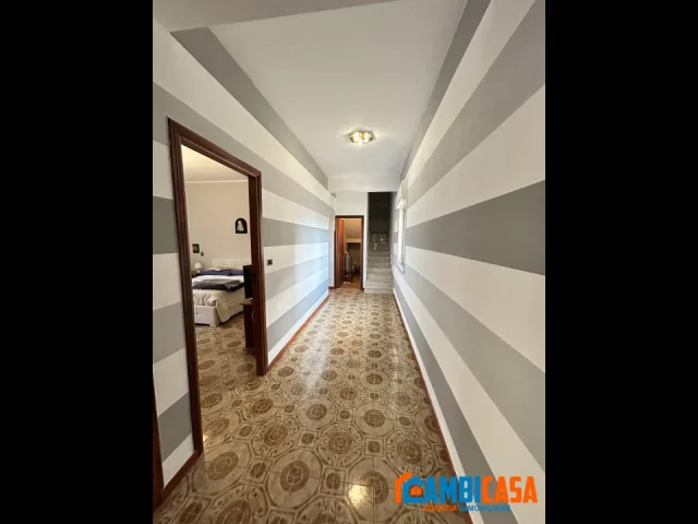 Appartamenti in Vendita - Zona villagrazia - 5 ambienti su 2 livelli