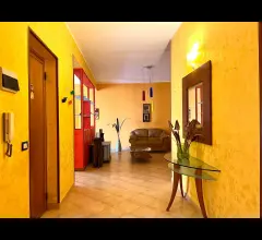 Appartamenti in Vendita - Pressi corso dei mille - 4 locali 2 wc.