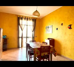 Appartamenti in Vendita - Pressi corso dei mille - 4 locali 2 wc.