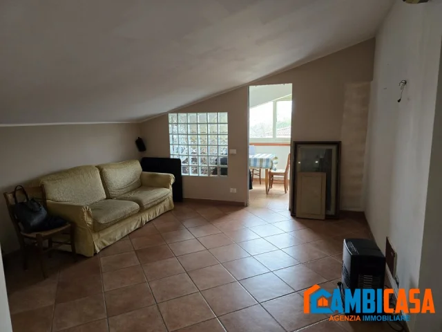Appartamenti in Vendita - Via alfonso amorelli - mansarda 3 vani
