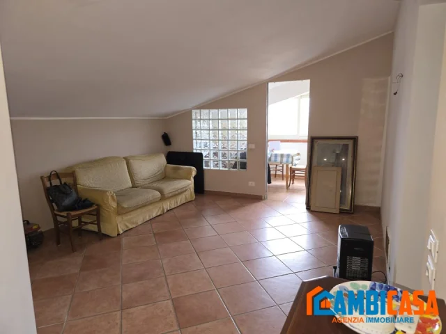 Appartamenti in Vendita - Via alfonso amorelli - mansarda 3 vani