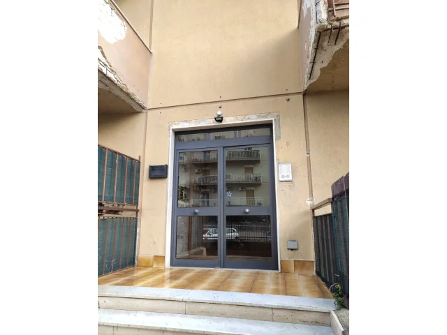 Appartamenti in Vendita - Corso dei mille - trilocale in residence