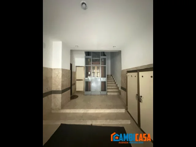 Appartamenti in Vendita - Pressi via cataldo parisio - 4 vani + servizi