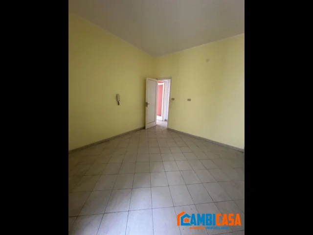 Appartamenti in Vendita - Pressi via cataldo parisio - 4 vani + servizi