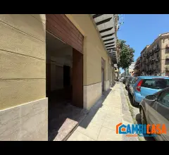 Via isidoro carini - negozio con spazio esterno