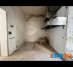 Appartamenti in Vendita - Via isidoro carini - negozio con spazio esterno