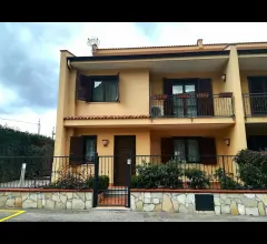 Appartamenti in Vendita - Villabate  -  villa angolare con ampi spazi esterni