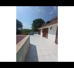 Appartamenti in Vendita - Carini - ampia villa con spazi esterni