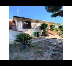 Appartamenti in Vendita - Balestrate - villa con ampi spazi.