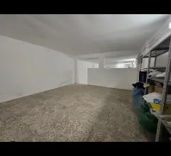 Appartamenti in Vendita - Pressi via san lorenzo - magazzino di 90 mq