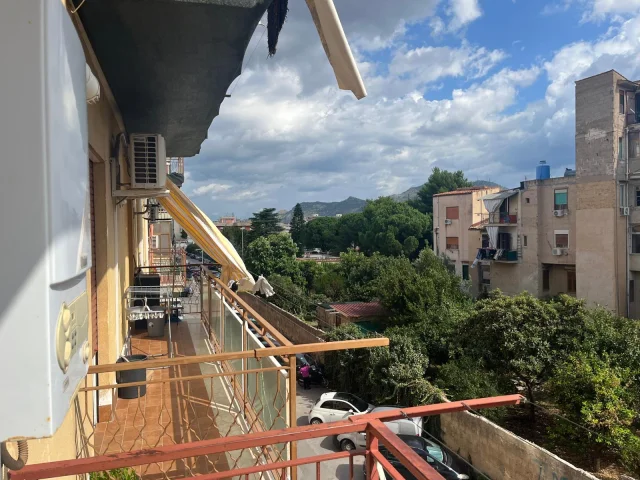 Appartamenti in Vendita - Pitrè alta - 4 vani ristrutturato termoautonomo