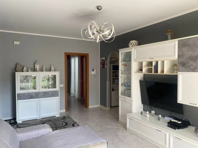 Appartamenti in Vendita - Ficarazzi - quadrivani con ascensore + box