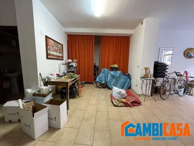 Appartamenti in Vendita - Via sferracavallo - locale ristrutturato di 65 mq