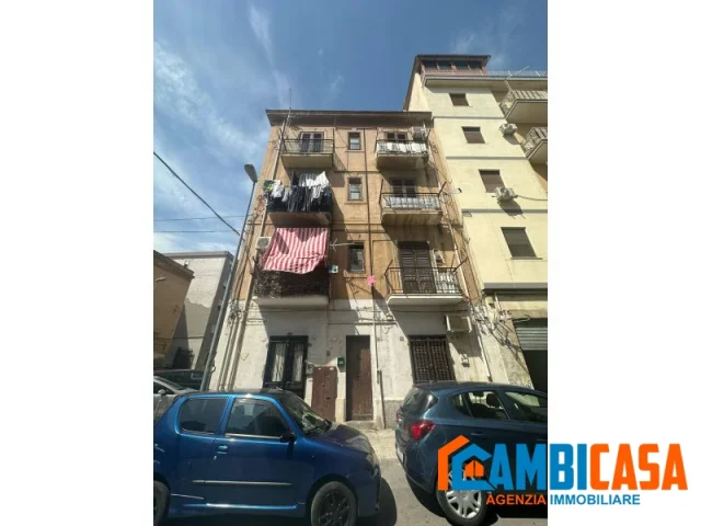 Appartamenti in Vendita - Pressi via dei cantieri - trilocale con balcone