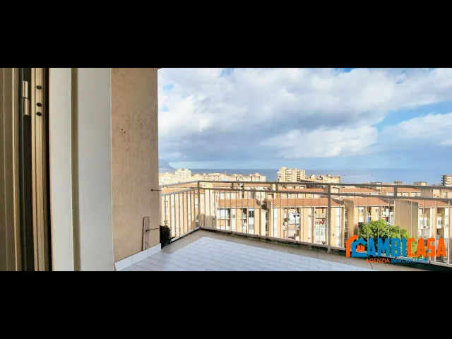 Appartamenti in Vendita - Via pecori giraldi - attico con posto auto