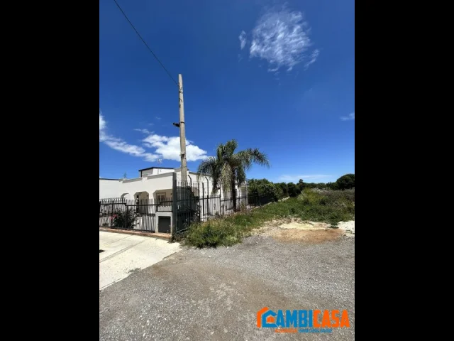 Appartamenti in Vendita - Santicelli/paruta - terreno di 2580 mq pianeggiante