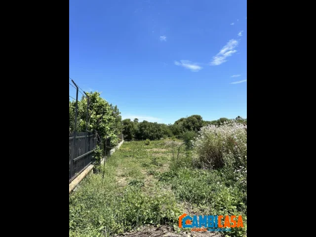 Appartamenti in Vendita - Santicelli/paruta - terreno di 2580 mq pianeggiante