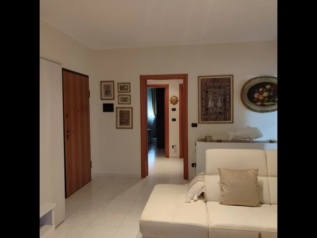 Appartamenti in Vendita - Luminoso 3 vani