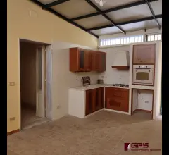 Casa indipendente con ampia cantina