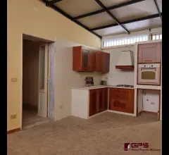Appartamenti in Vendita - Casa indipendente con ampia cantina