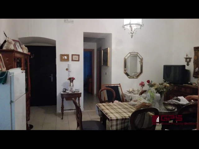 Appartamenti in Vendita - Soluzione indipendente vic. ospedale di venere