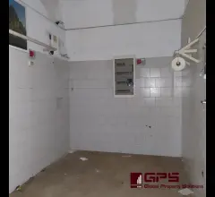 Appartamenti in Vendita - Locale con cortile interno