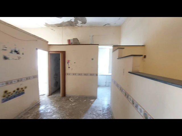 Appartamenti in Vendita - Monolocali attigui in corte da ristrutturare