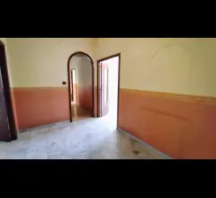 Appartamenti in Vendita - Appartamento da ristrutturare 160 mq interni