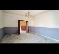 Appartamenti in Vendita - Appartamento da ristrutturare 160 mq interni