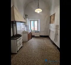 Appartamenti in Vendita - Rustico terra-tetto da ristrutturare a villanova d'albenga