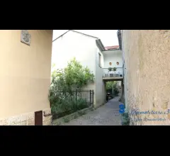 Casa con terrazza e uliveto a garlenda fraz. castelli