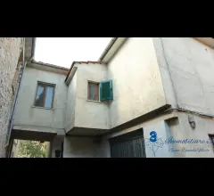 Appartamenti in Vendita - Casa con terrazza e uliveto a garlenda fraz. castelli