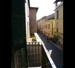 Appartamenti in Vendita - Alloggio con balcone e cantina in centro villanova d'albenga