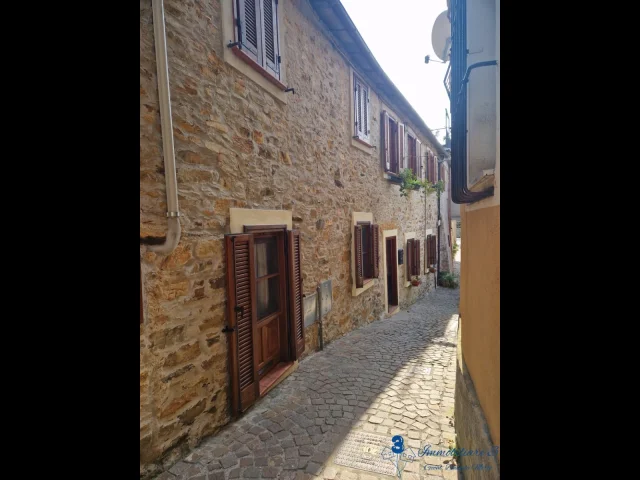 Alloggio finemente ristrutturato a garlenda fraz. castelli