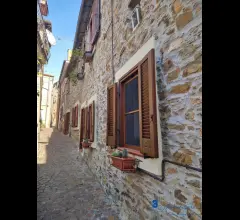 Appartamenti in Vendita - Alloggio finemente ristrutturato a garlenda fraz. castelli