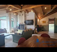 Appartamenti in Vendita - Porzione di villa con terrazza giardino e piscina condominiale a garlenda golf