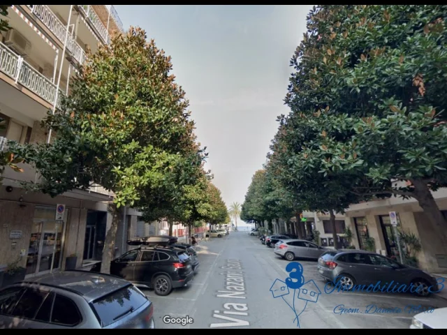 Appartamenti in Vendita - Appartamento trilocale in vendita ad albenga zona mare + box