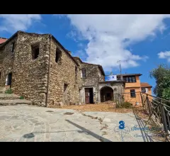 Appartamenti in Vendita - Rustico vista mare da ristrutturare + terreno  a villanova d'albenga