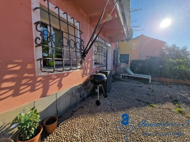 Appartamenti in Vendita - Casa semi-indipendente, terrazza vista mare a alassio-solva