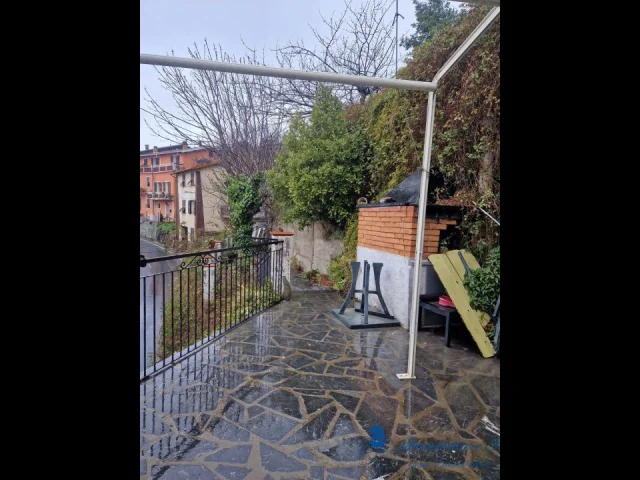 Appartamenti in Vendita - Plurilocale con terrazza e terreno in vendita a pornassio im