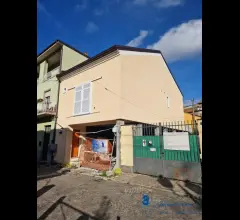 Alloggio indipendente nuovo, terrazza in centro a villanova