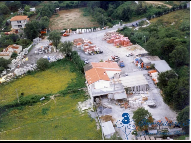 Locale commerciale artigianale uffici e alloggio a villanova
