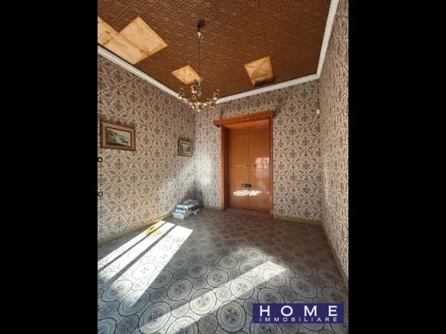 Appartamenti in Vendita - Palazzo crispano