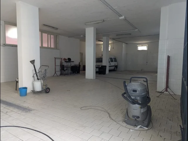 Garage autorimessa a torre annunziata