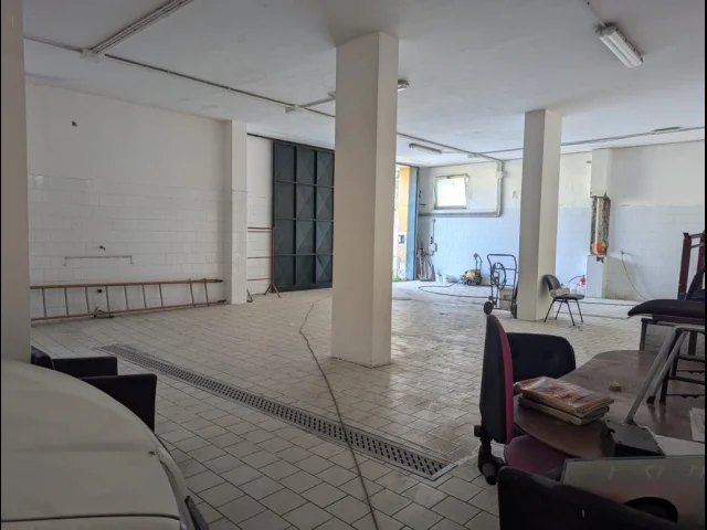 Appartamenti in Vendita - Garage autorimessa a torre annunziata