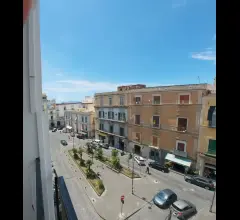 Ampio appartamento a piazza ernesto cesato