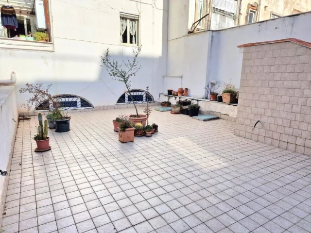 Semindipendente con terrazzo