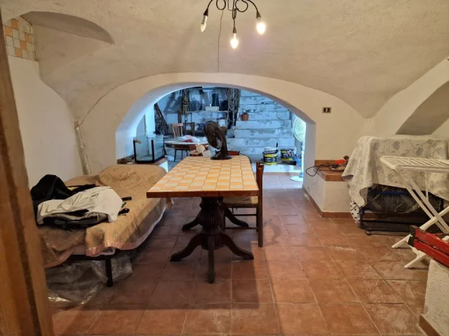 Appartamenti in Vendita - Immobile a piano terra di piccola metratura