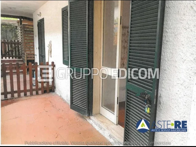 Isola elba_frazione cavo,ppartamento uso civile abitazione e sue pertinenze. libero