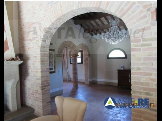 Appartamenti in Vendita - Ravenna_piena proprietà abitazione unifamiliare in villa,di  pregio architettonico